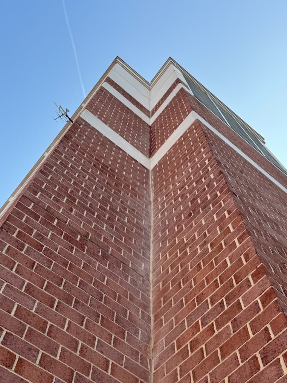 Brick masonry exterior corner detail in Maryland by Atlantic Construction